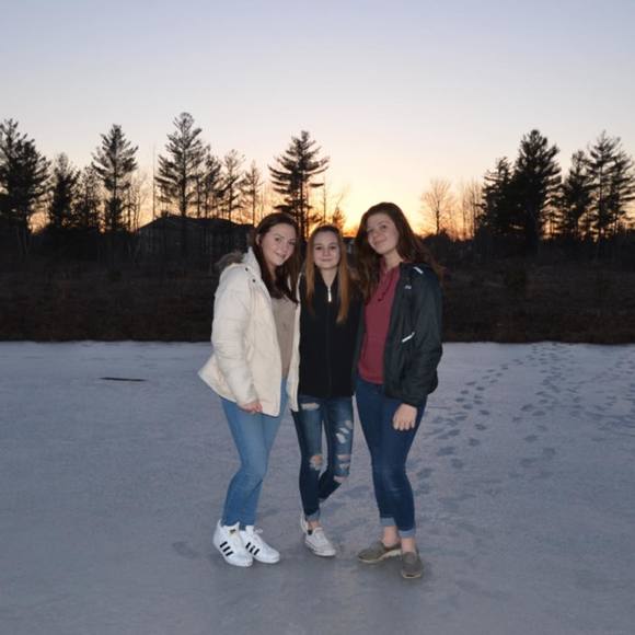 Meet your Posher, Amber - Picture 1 of 1